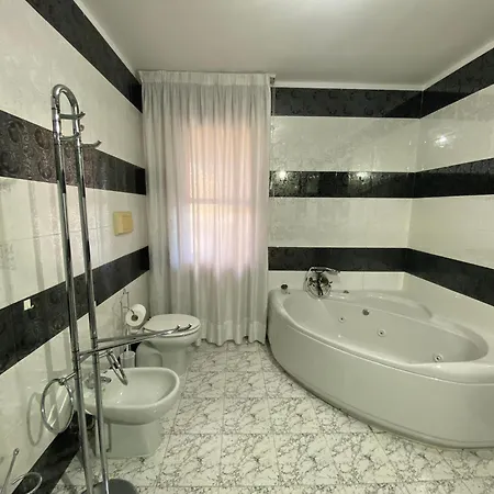 Vincent House Tatil Evi